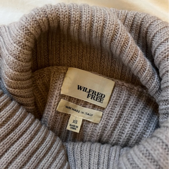 Chunky Ribbed Wilfred Free Cream Turtleneck - Picture 6 of 6